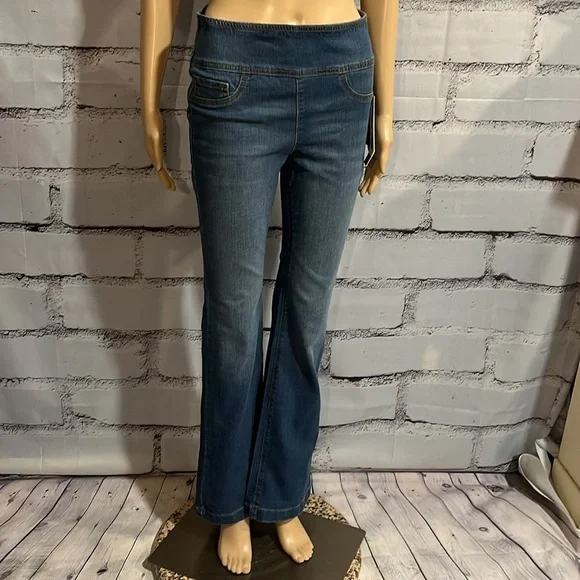 sofia by sofia vergara Jeans Nwt Sofia Jeans Size Short